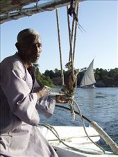 Working on sailing boats, which transfer tourists to the Temple Philae, near of Aswan, is one of the job opportunities for Egyptians created by the tourism on the Nile.: by mermaid, Views[412]