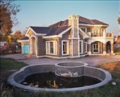 One of the thousands of newly built luxury villas left deserted in Jing Jin. Although these houses were built only a few years ago, poor quality materials and construction have left them weathered and dilapidated. : by mharding, Views[1157]