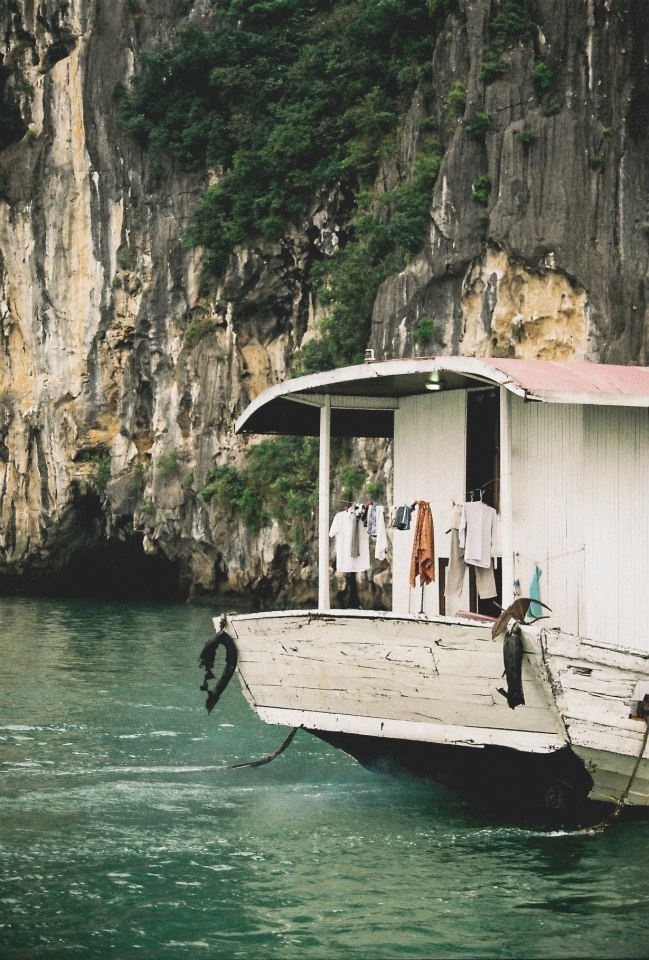 Living on Water, Ha Long Bay, Vietnam