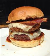This version of the burger with bacon instead of egg: by michaelmau, Views[377]