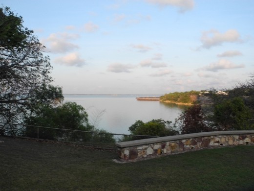 first glimpse of the sea. arrival some point in the early AM. 27th September. Darwin.