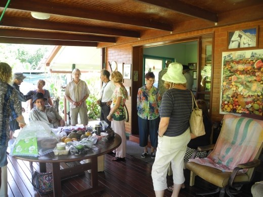 on our first day of wwoofing we got taken to the rare fruits lovers meeting in cairns. and explored one man's urban paradise where he grows rollinas, pomelos, five corner fruit, nanas...and more :-) what a treat!