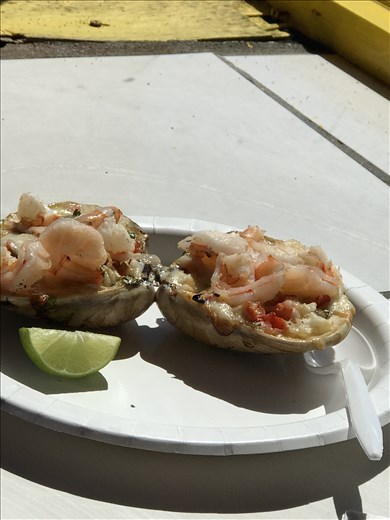 Grilled oysters with shrimp
