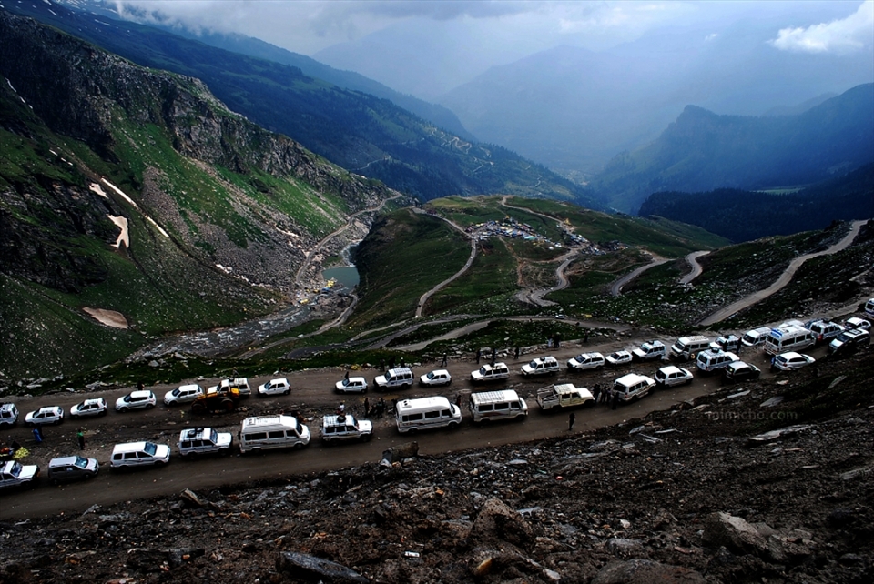 Waking up to bright skies and fresh Himalayan air evokes new hope in our travel group. But alas, halfway into our descent we find ourselves deserting our beloved minibus to trek over the pesky landslide that forced our impromptu overnight stopover. A hitchhike or two later we find ourselves in a three hour traffic jam before a sixteen hour bus ride to Delhi. The roads are filled with South Indian tourists, and mink coats and ski suits for sale. Oh India, you sure know how to surprise!