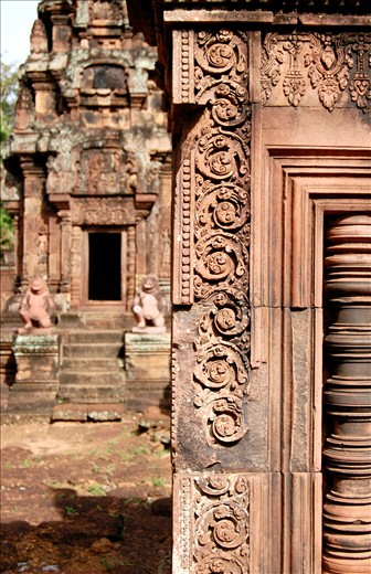 Whilst roaming around the temple with the little follower I learned that the temple was finely crafted by women. 