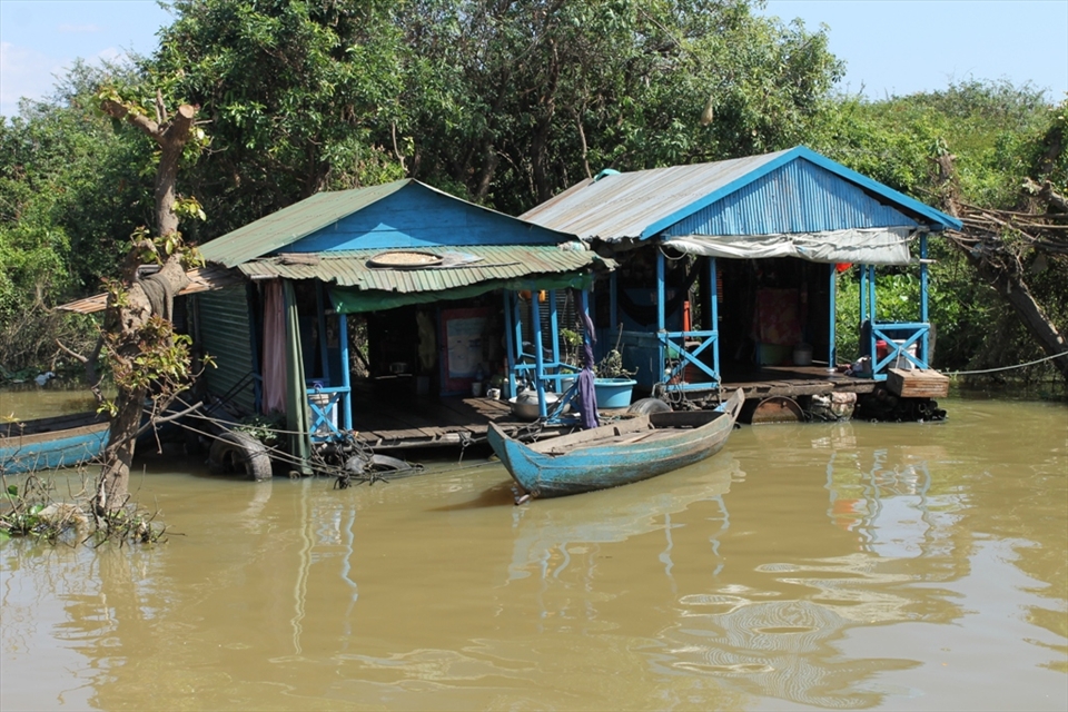 Some of the houses on the village and the living conditions. 