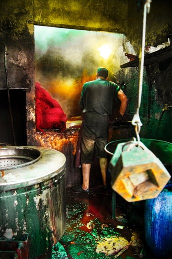 Ahmed dies... as he breathes the fumes from the tints of the  wool.