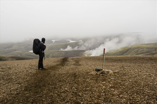  Quickly the mountains disappear and it is pertinent that we follow the markers.