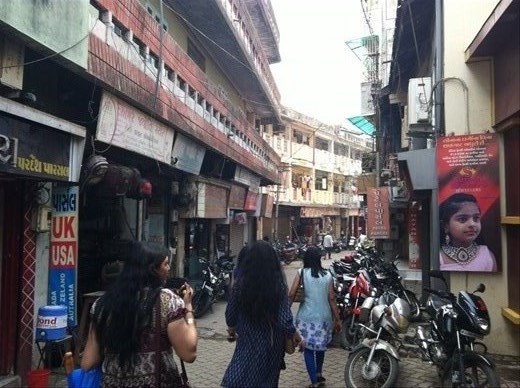 Street shot of Navsari shopping expedition. It's upside down and I can't get it to rotate. 