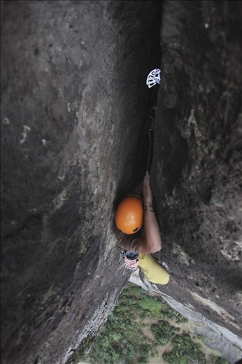 After we were informed that climbing in Meteora might be forbidden permanently. I have decided to capture difficult and historical climbing routes in the towers of Meteora with my camera. Here, a climber places a Camalot, a physical protection gear which leaves the minimum impact an the physical environment.
Climbing with the use of physical protections needs mental power and years of experience in climbing.