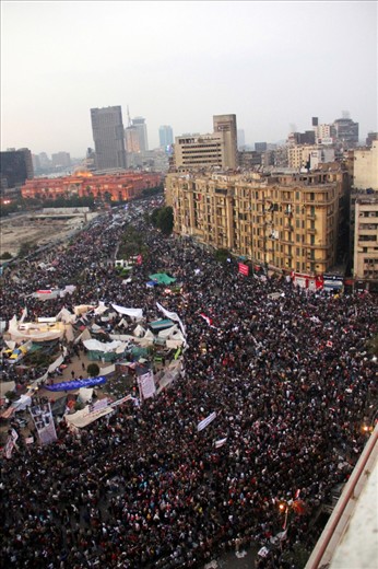 It’s Friday, 25th of November 2011, the day where true Egyptians whom didn’t leave Tahrir Square standing still facing the new political Dictatorship being born. It was the last day of clashes with the police in Mohamed Mahmoud Street connected directly to the square. Was one of the deadliest clashes happened since the beginning of the revolution. Religious political parties did not appear in this period in the streets, they were busy preparing for the parliament elections, Funny right?