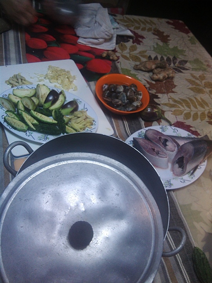 Making use of an old pot, reminding me of what grandma used backed then.