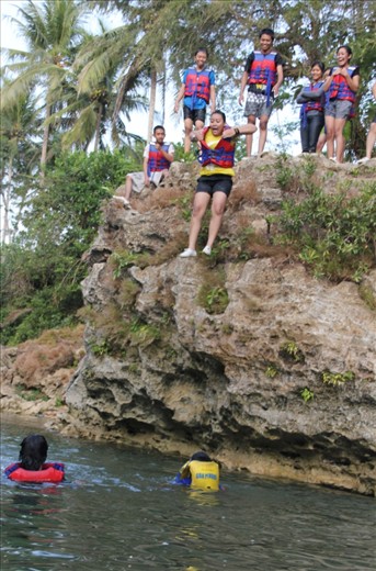 fell the sensation fall down from heigh