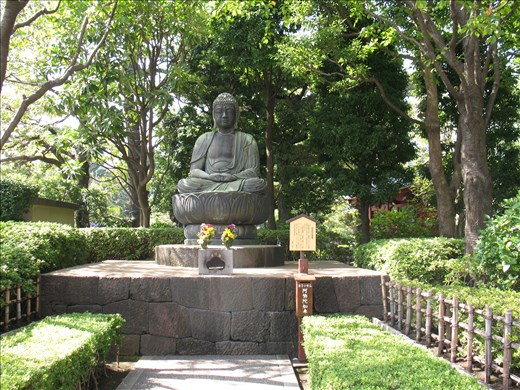 Not as big as in Kamakura... 