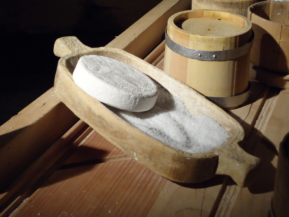 It's  taste... strong and passionate like the taste of a munster cheese patiently waiting to reach maturity...