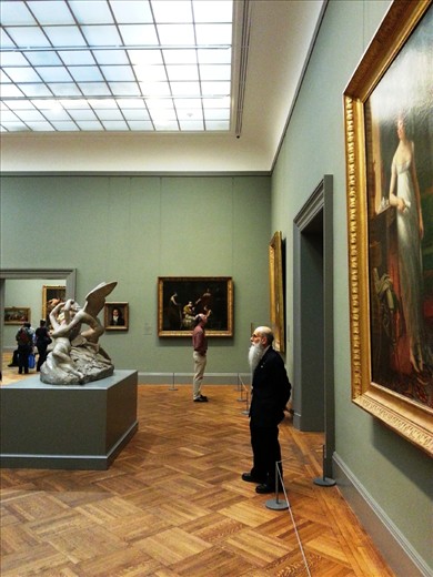 Among the numerous museums in the city, all of which were extremely busy, coming across a room which wasn't full was rather rare. In an almost empty room seeing this old, who was one the museum's employees, left me with so many questions. How long had he worked there? Which were his favourite artworks? 