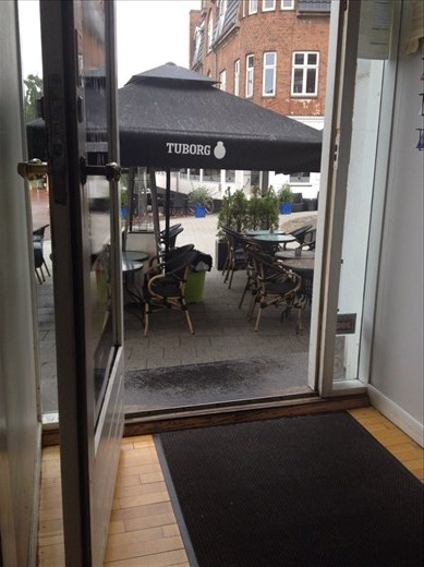 The rain started just as I got to the hotel.