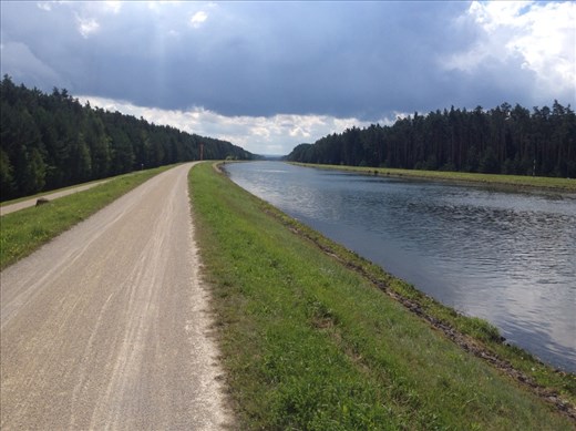 Some nice flat cycling by the river