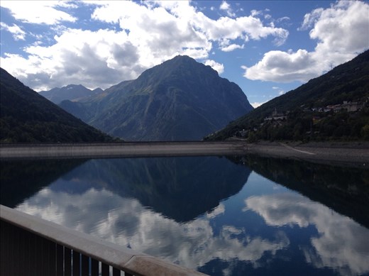 Descending from Glandon