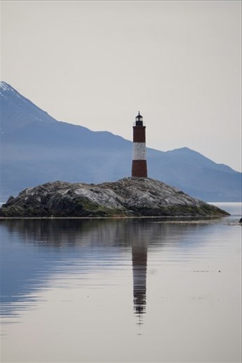 Les Eclaireurs lighthouse