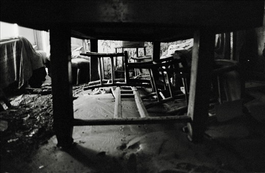 I was scared among this cemetery of useless things. Motionless ruins.