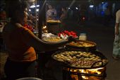 Low light of the food stall of an evening market in Mandaylay: by muriel_c, Views[277]