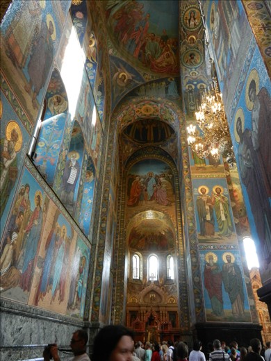 Sample picture of inside of Church of our Saviour on the Spilt Blood