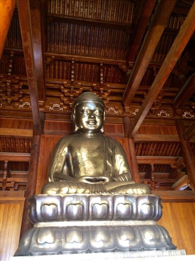 We went to Jing'an Temple, an old Buddhist temple that was essentially destroyed during the Cultural Revolution and turned into a plastics factory.  The temple was converted back to a temple in the 80s and the restorations were only completed in 2010.  It was absolutely stunning.  There was a 3 meter high sterling silver Buddha that weighed 1.8 tons!