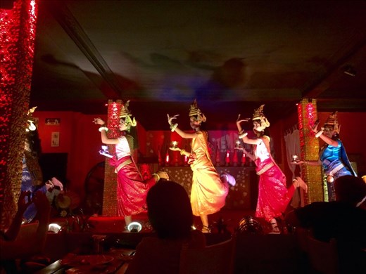 Traditional Khmer dance with dinner