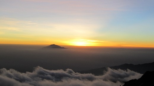 Sunrise from the Western Breach ... we started the climb by headlamp in the dark!