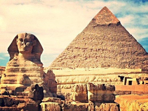 another breathtaking view of the Sphinx and the Great Pyramid!
