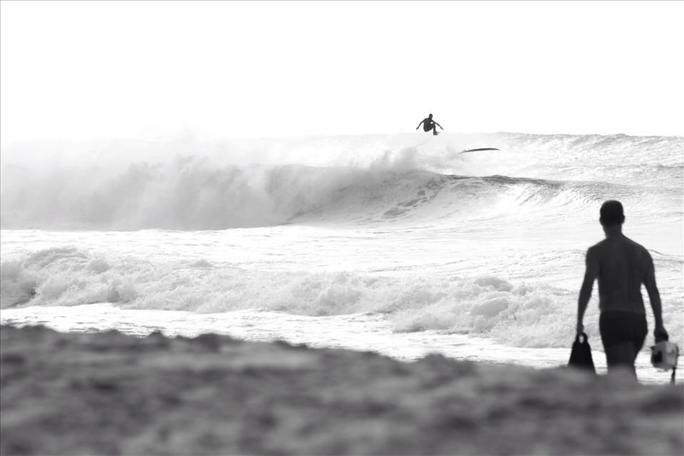 First North Shore swell of the 2014 winter. 