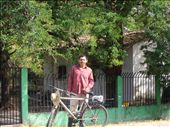 An El Salvadoran man coming home for lunch on his bicycle.: by nanagosa1, Views[208]