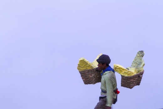 The miners are independent contractors hauling 100 kg sulfur loads