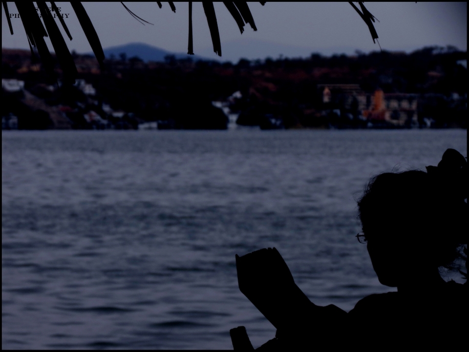 Cuernava,Morelos it's a state in Mexico where you can find harmony and incredible places one of them is Tequesquitengo... a lake with an amazing history and a deep church in the water.