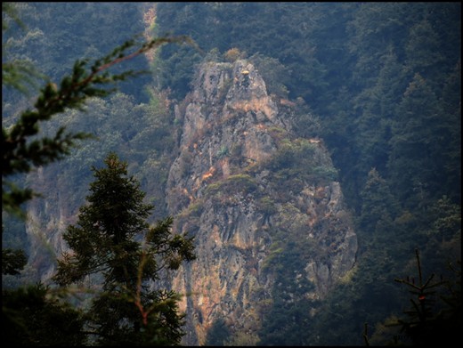 Where I live I can see precious and pure mountains where the man can not feel envy or hate only he can feel the peaceful wind. 