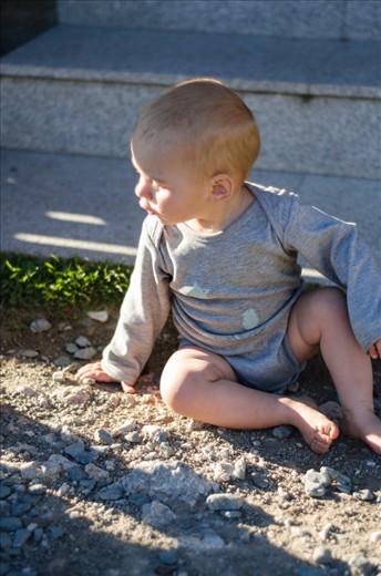 Living up here taking care of cows and hikers while looking after their 1 year old  daughter is not easy.  I even took on the  parental duty while they worked to help them out.  It was great fun and I even learned  a lot about myself at the same time. She really  enjoys playing with the rocks on the ground  and all of the hikers loved her and made them  smile.