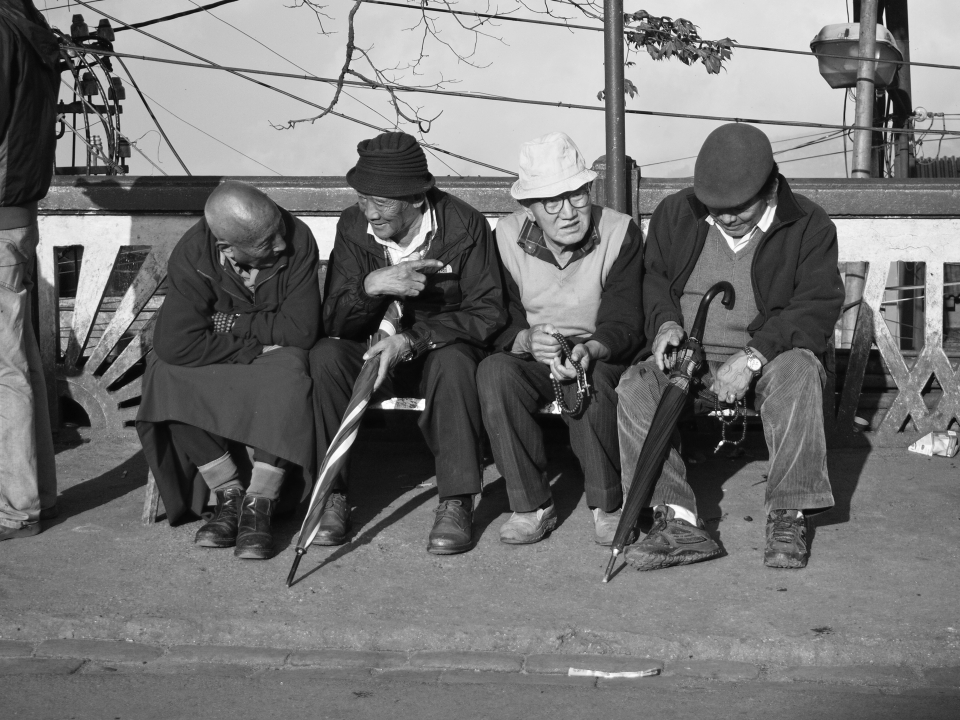 For locals though Chowrasta means more than just a tourist spot. For them it is a socialising place where they relish the cool breeze of the hills religiously.