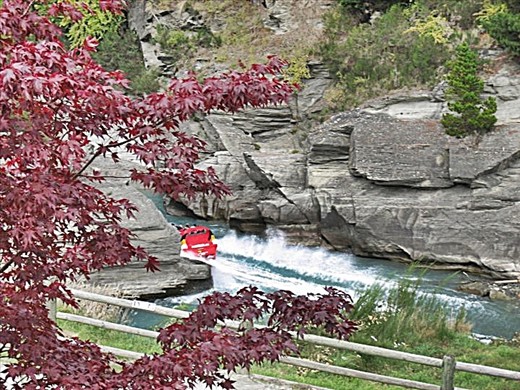 Extreme ride in Canyon, Queenstown! I still feel the adrenaline touching the red sign!!!