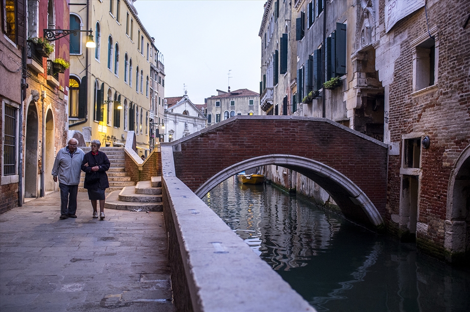 But it is not just tourists that fall in love here.