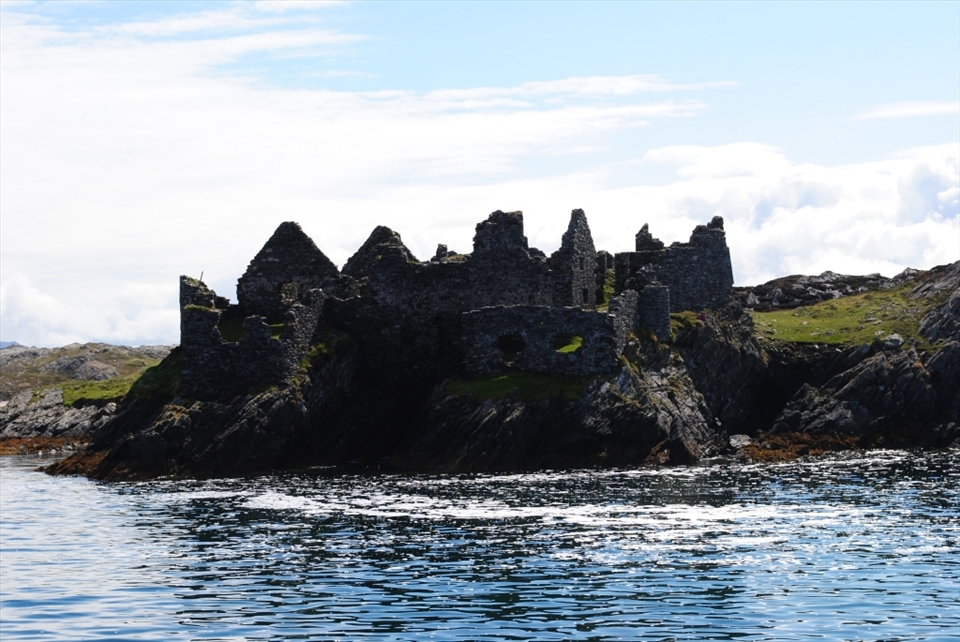 Cromwells Barracks built 1656


