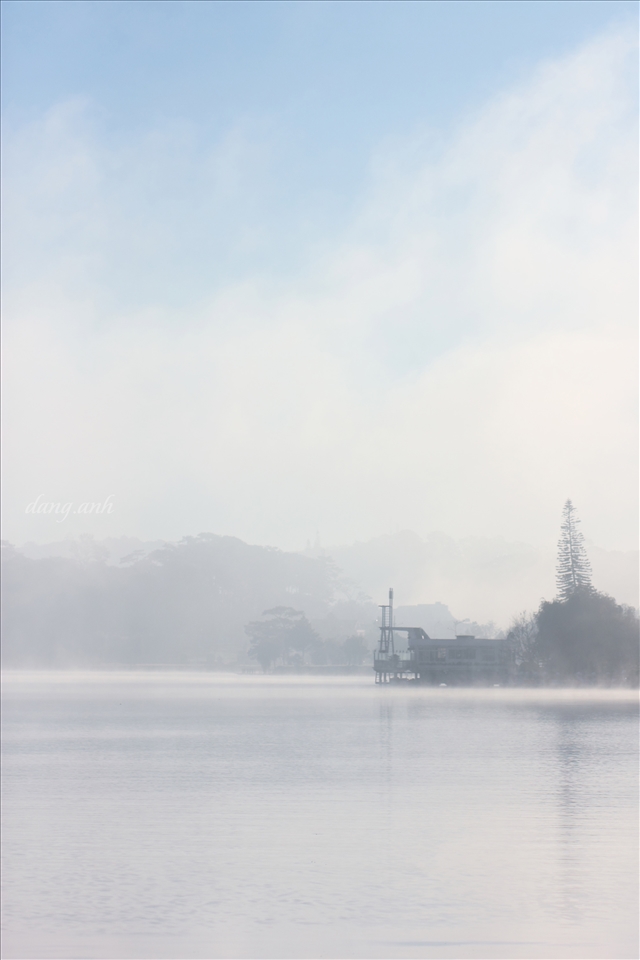 Xuan Huong Lake in fog