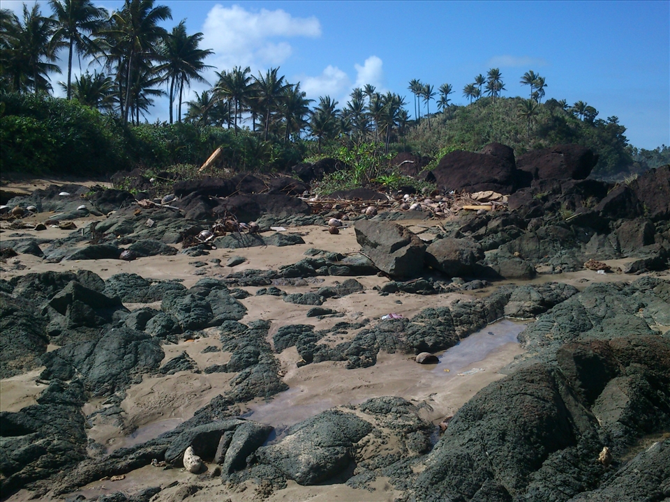  During the holidays me and my family decided to get away from the busy life of the city and start the day on this beautiful beach of sabang, capalonga camarines norte, philippines