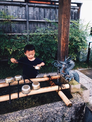 Caught a special moment on camera in Seimei-jinja Shrine in Kyoto