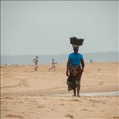 African Women. Incredibly strong, when full must weigh +/- 20kilos : by nickyblue2014, Views[213]