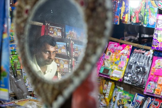 There is a market on the beach of Puri. It starts at evening. variety of things can be found in this market of Puri beach. 