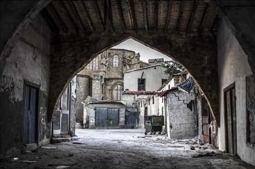  Nicosia behind the border, the last capital divided in the world. 1974-2014