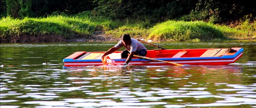 5. On the tenth day of the festival Ganpati ji  is immersed in water. Huge processions made up of different groups all accompanying the image of Ganpati that they have worshipped, make their way by foot to the immersion site.  The mood is jovial with everyone chanting, over and over again, 