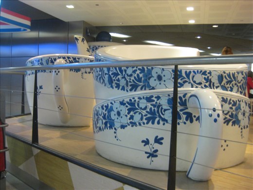 Teacup booths in Schiphol airport coffee shop