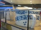 Teacup booths in Schiphol airport coffee shop: by nncysf, Views[797]